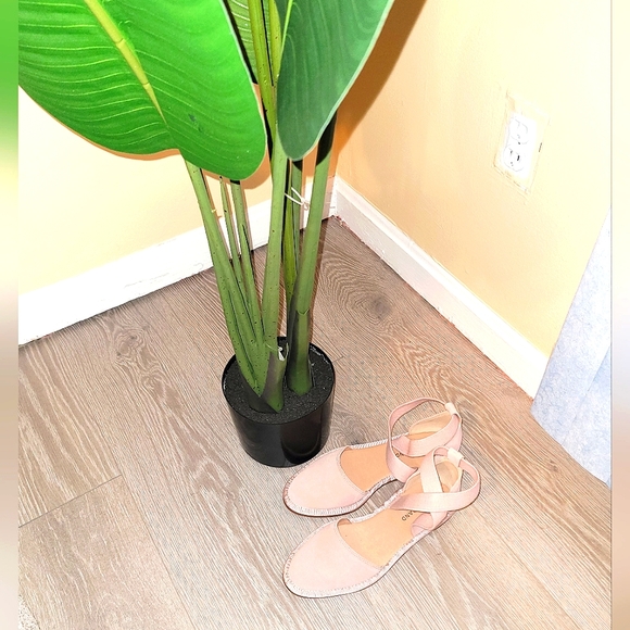 Lucky Brand Womens Atlyi Suede Ankle Strap Flats. (Cameo Rose) - Picture 6 of 6